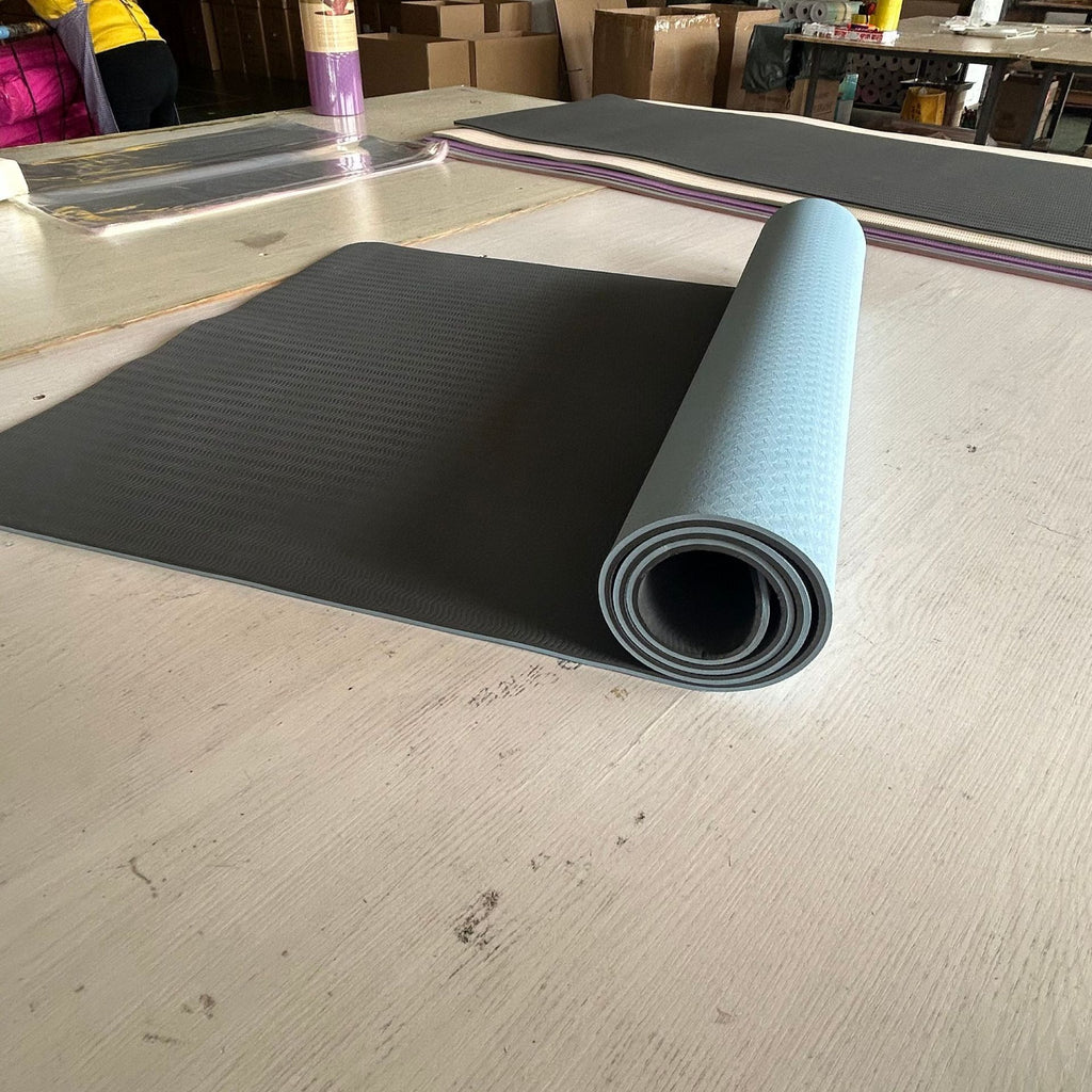 Two-tone movement mat — Qingshan Blue And Black-183x61x0.6cm; 1 movement mat