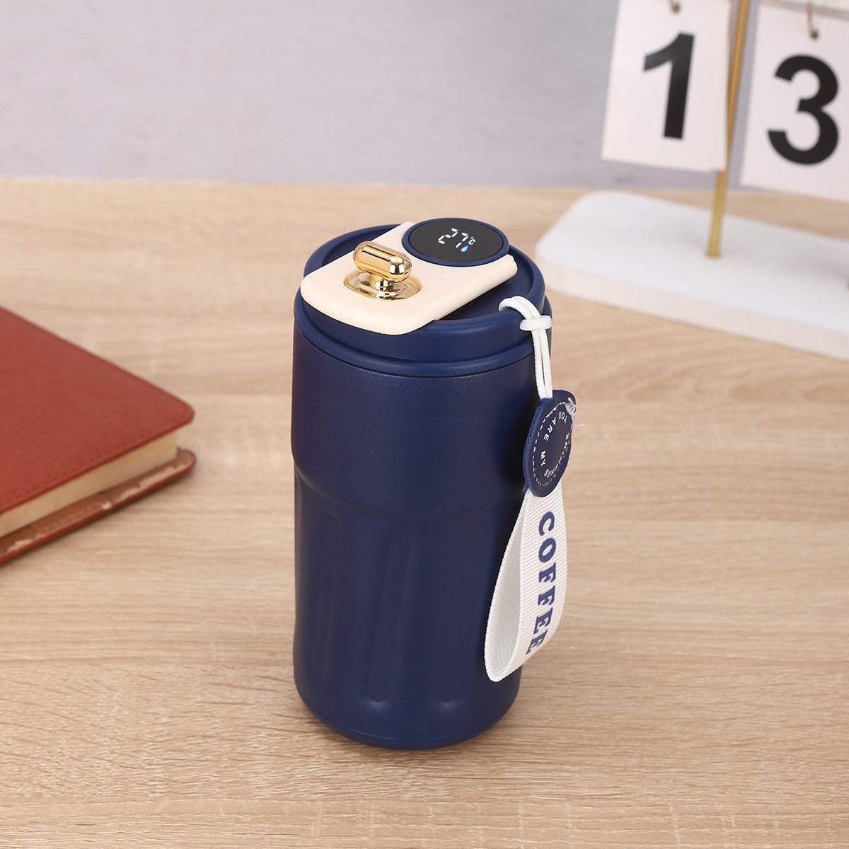 Temperature-display bottle — All Blue-450ml; 1 temperature-display bottle in your selected color and capacity