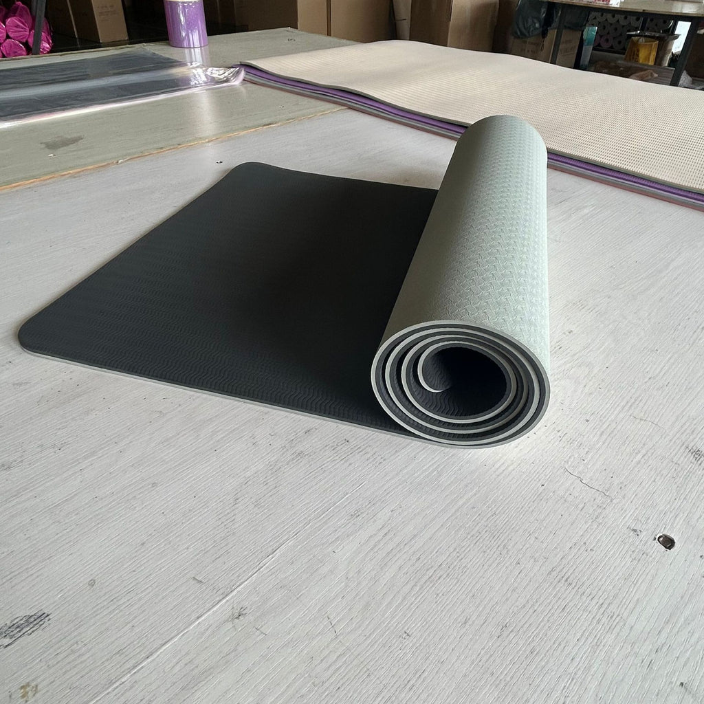 Two-tone movement mat — Gray And Black-183x61x0.6cm; 1 movement mat