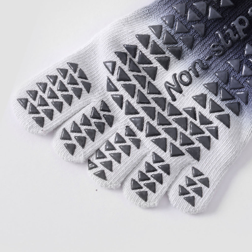 Full-toe studio grip socks — supplier detail and usage photo