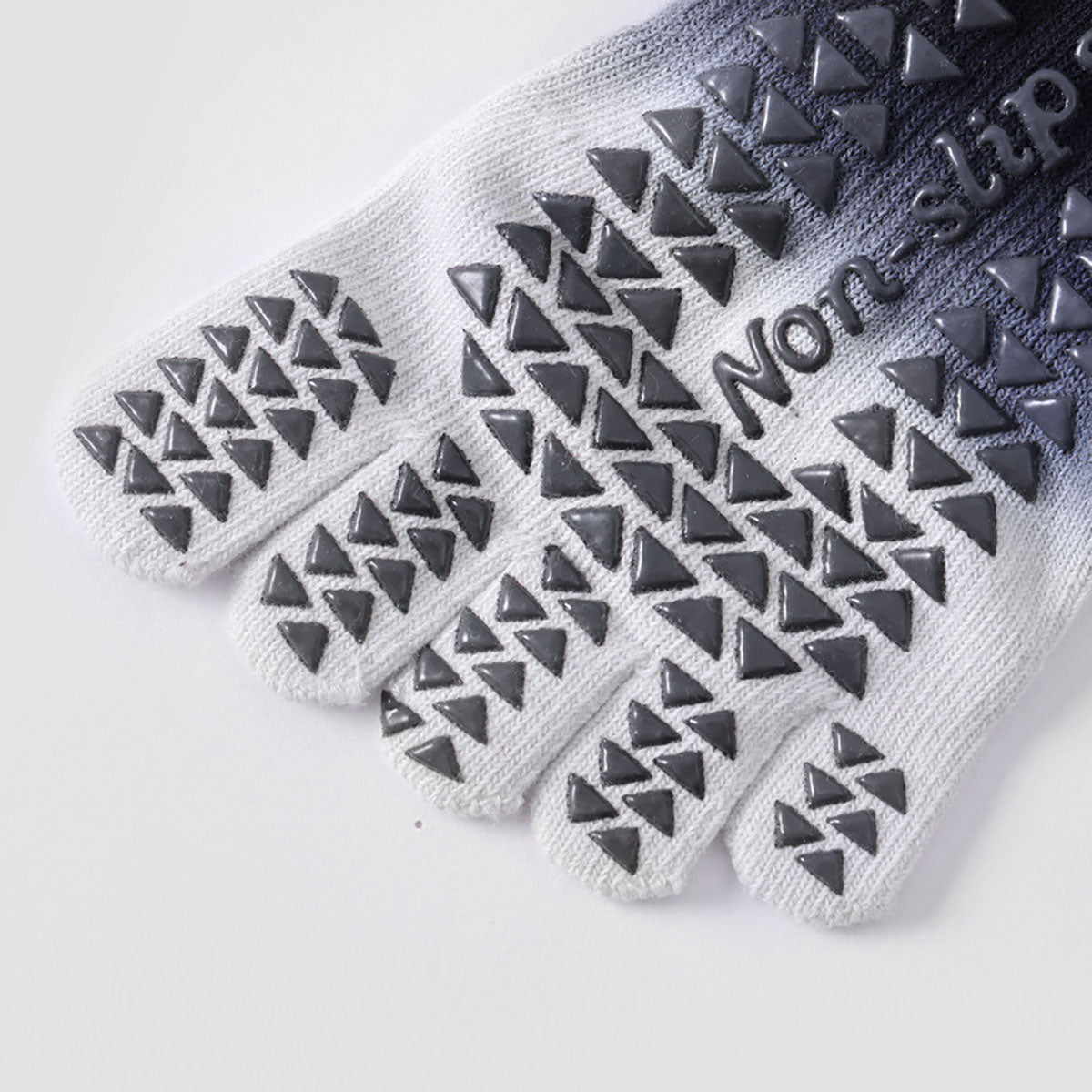 Full-toe studio grip socks — supplier detail and usage photo