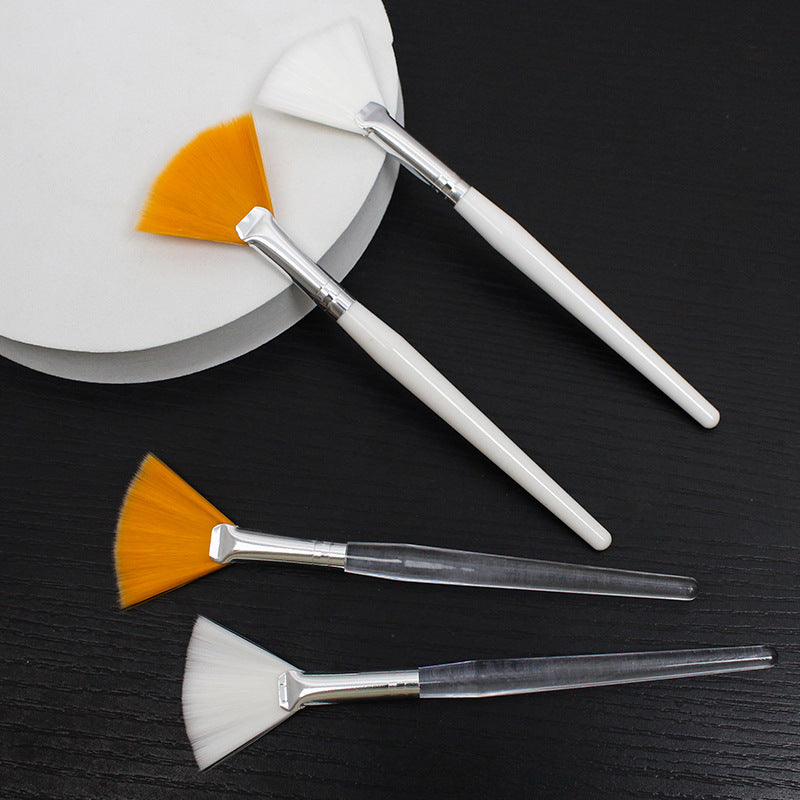 Fan applicator brush — supplier detail and usage photo
