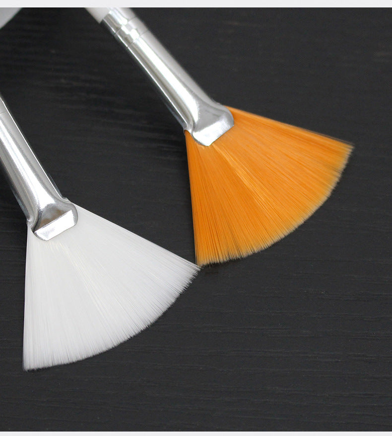 Fan applicator brush — supplier detail and usage photo